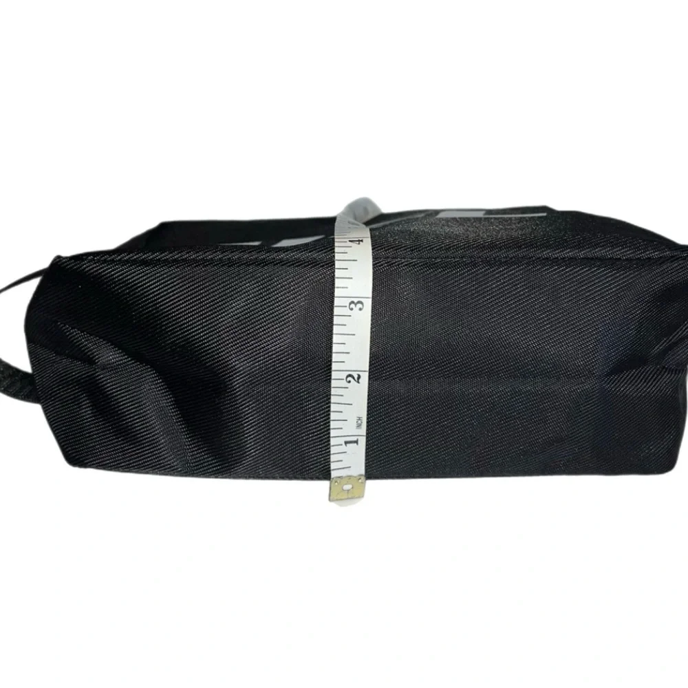 NWOT Official UFC toiletry bag - Picture 6 of 9